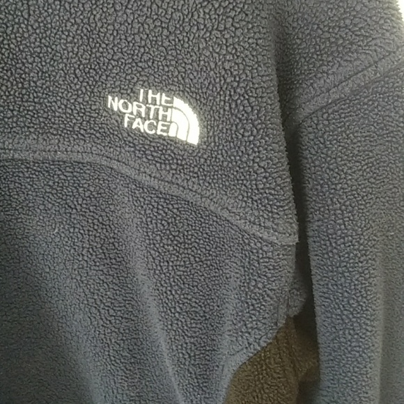 GUC The North Face Navy and Black Fleece Jacket - Picture 7 of 7